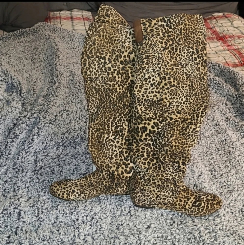 Nature Breeze Leopard Slouch Vickie Thigh High Boots